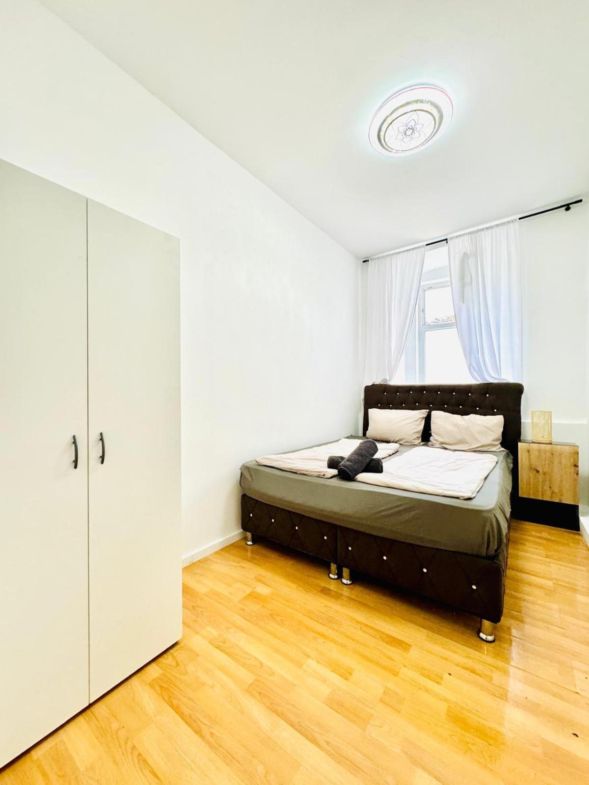 Comfy Rooms In A Shared Apt, 8Min To Rathausplatz Відень Екстер'єр фото