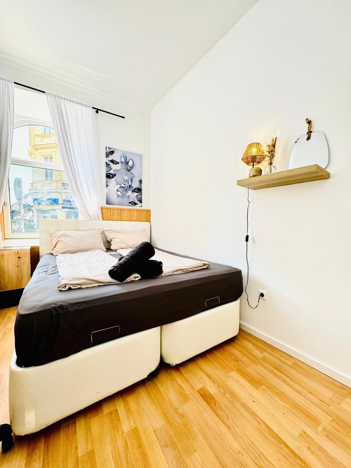 Comfy Rooms In A Shared Apt, 8Min To Rathausplatz Відень Екстер'єр фото